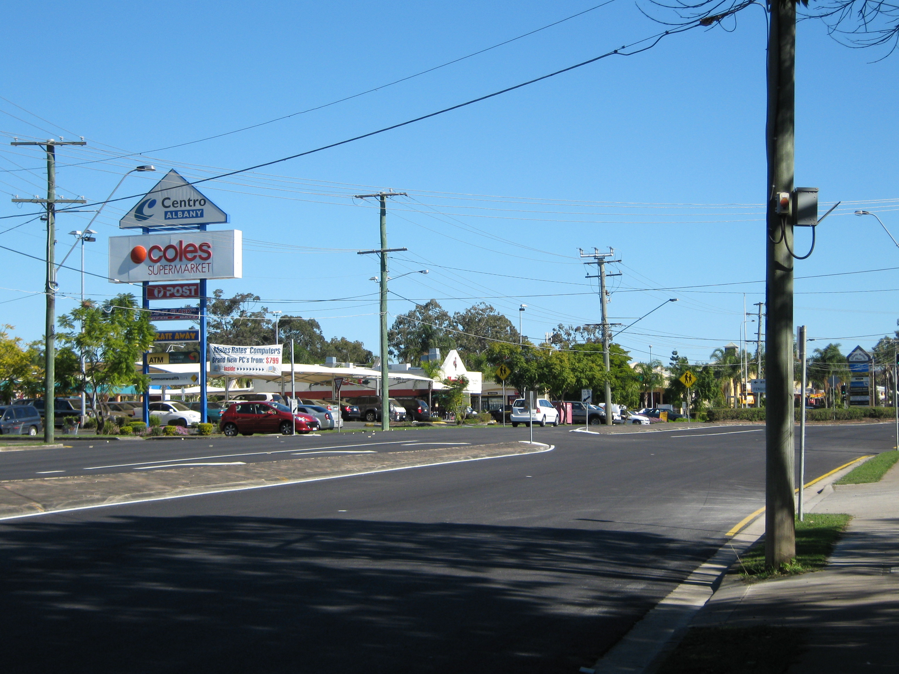 Albany Creek Road — the suburban spine of the neighbourhood
