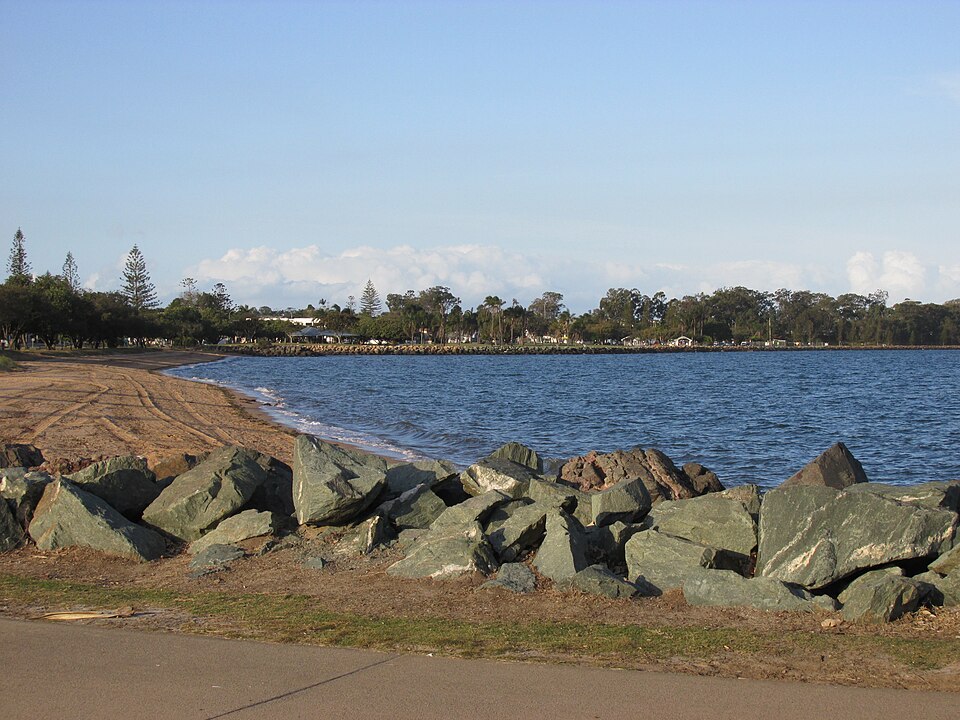 Pelican Park, Clontarf — the foreshore reserve stretching along Moreton Bay