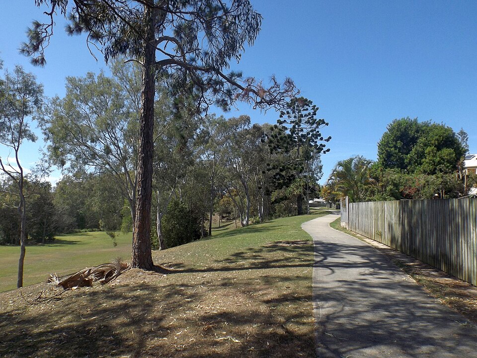 Moreton Bay Cycleway at Rothwell — following Saltwater Creek